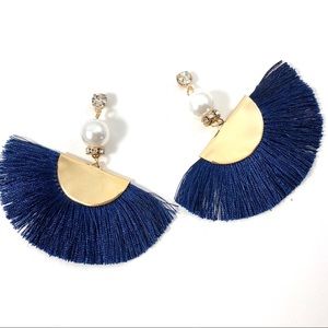 Jewelry - ๐ Blue tassle fringe earrings Goldtone (H) Jewelry - ๐ Blue tassle fringe earrings Goldtone (H)